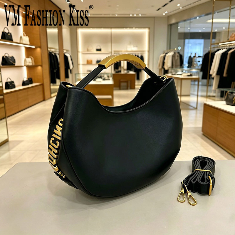 Tote Bag Beach - Halbkreisförmige Damen-Handtasche mit goldenem Schriftzug, Kordelzug
